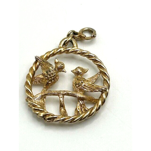 Vintage Monet Two Birds On A Branch Circle Pendant Gold Tone Clip On - Picture 6 of 8